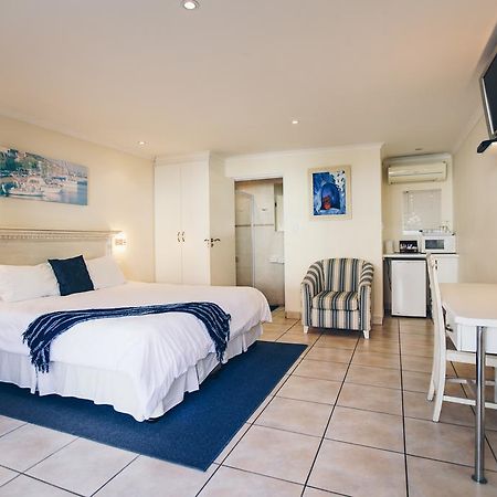 Santorini Guesthouse Іст-Лондон Екстер'єр фото